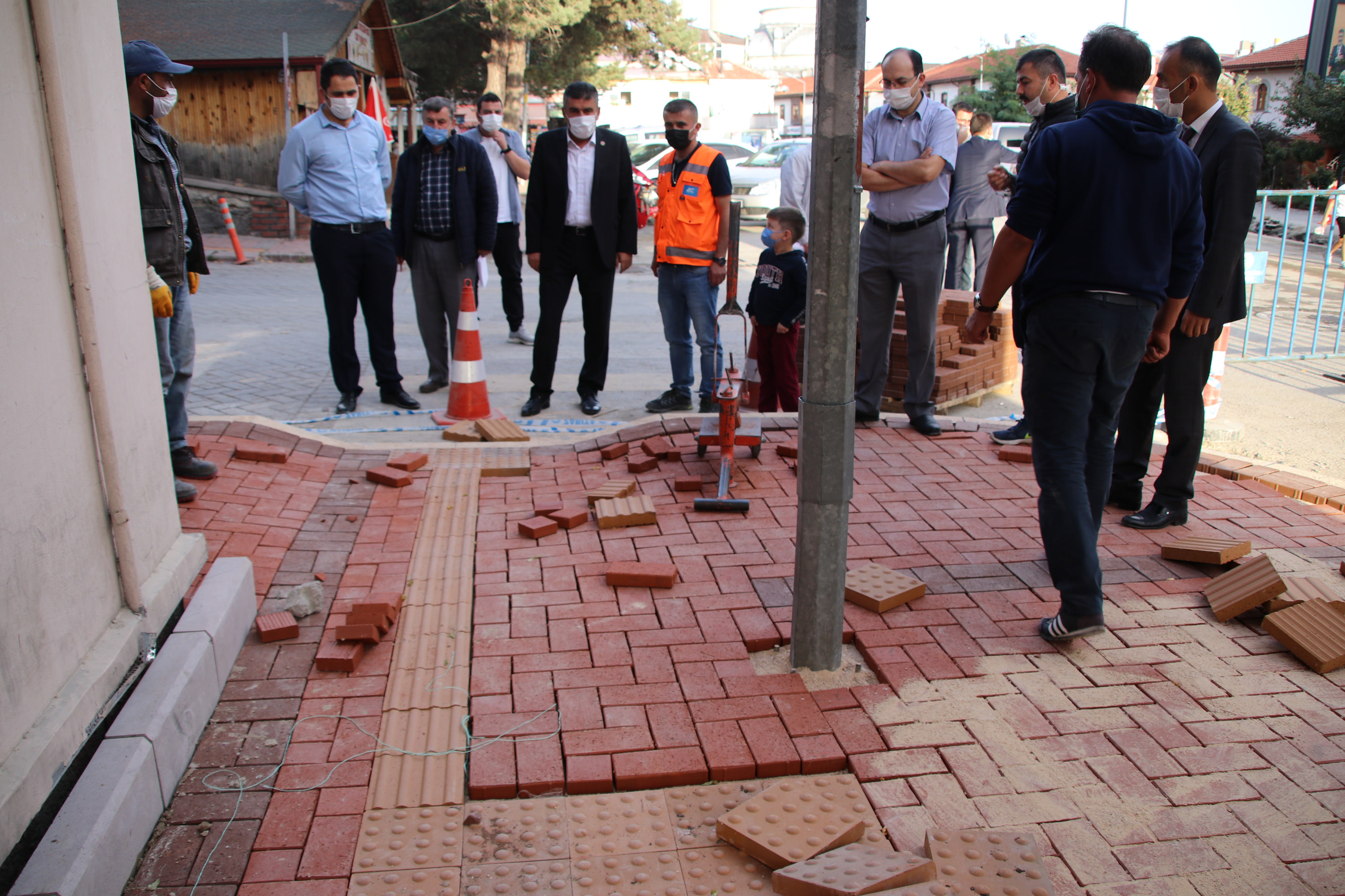 Baskan Kaldirim Calismalarini Inceledi Gerede Medya Takip Gerede Haberleri