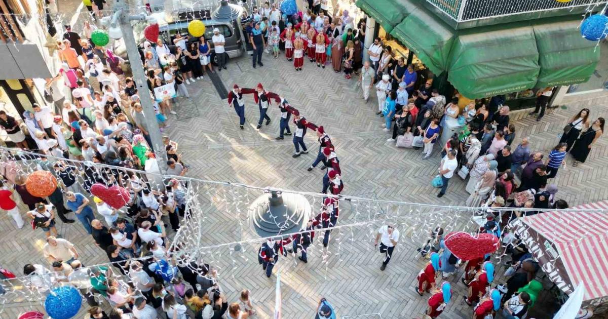 muzik ve dans izmitin dort bir yanini sardi bTmmabAA.jpg