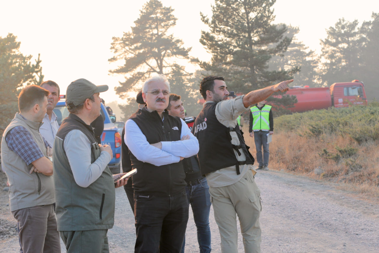 Bolu'da ormanlık alanda çıkan yangın kısmen kontrol altına alındı