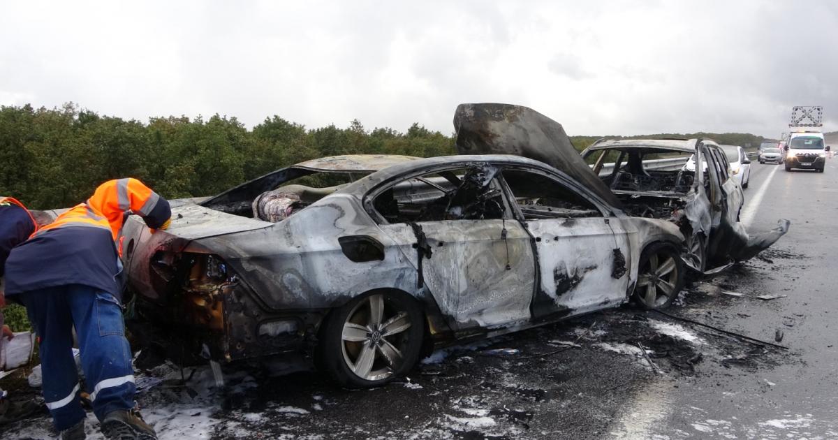 kocaelide 5 araclik zincirleme trafik kazasi 4 kisi yaralandi vEbvprz8.jpg