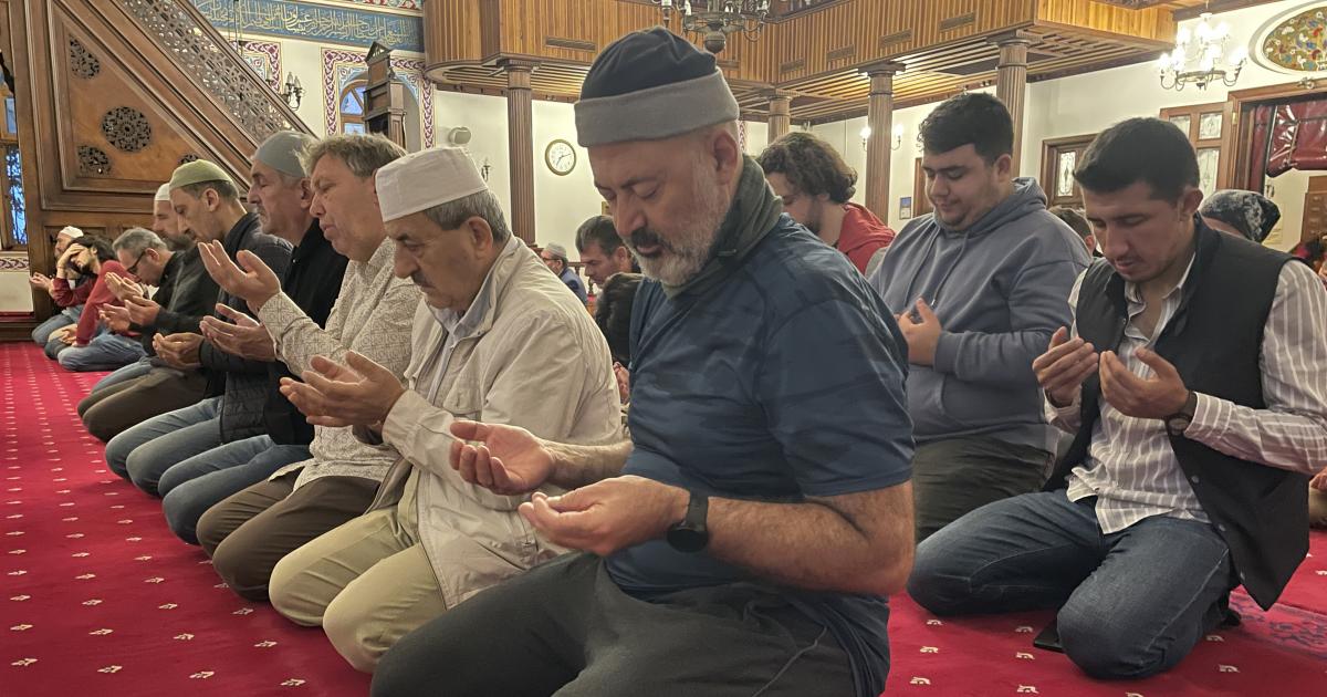 kocaelide namaz sonrasi filistinliler icin dua edildi febgOZnX.jpg