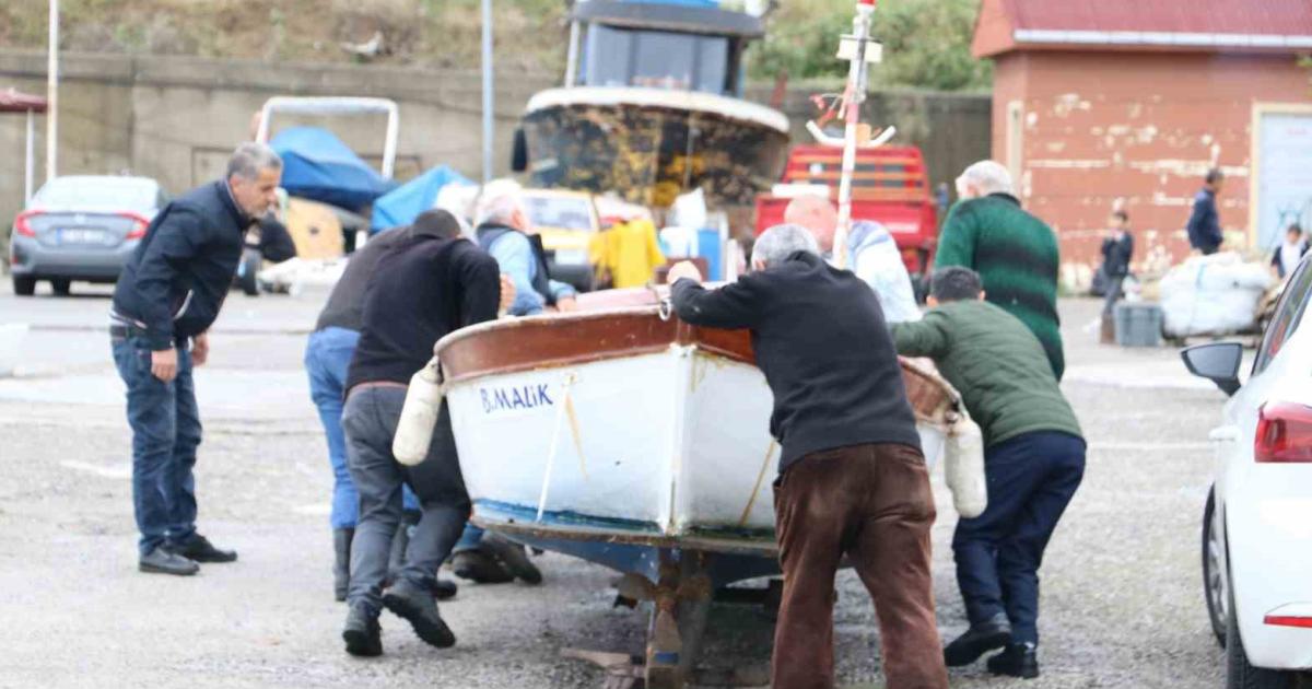 zonguldakta tekneleri karadan yuruttuler nedeni belli oldu mz3wJvRN.jpg