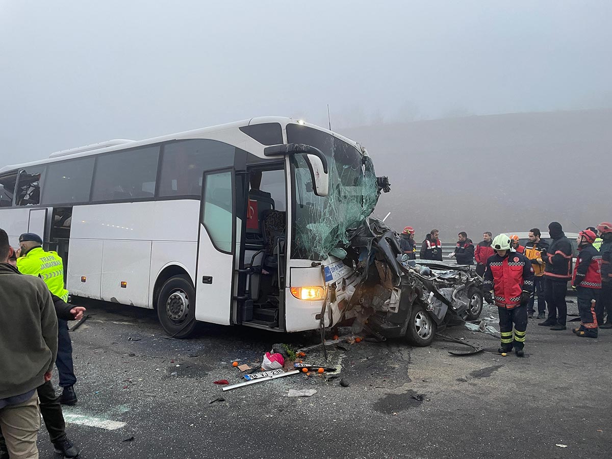 Sakarya’da Otoyolda 10 Kişinin Öldüğü Kaza Detaylar Ortaya Çıktı