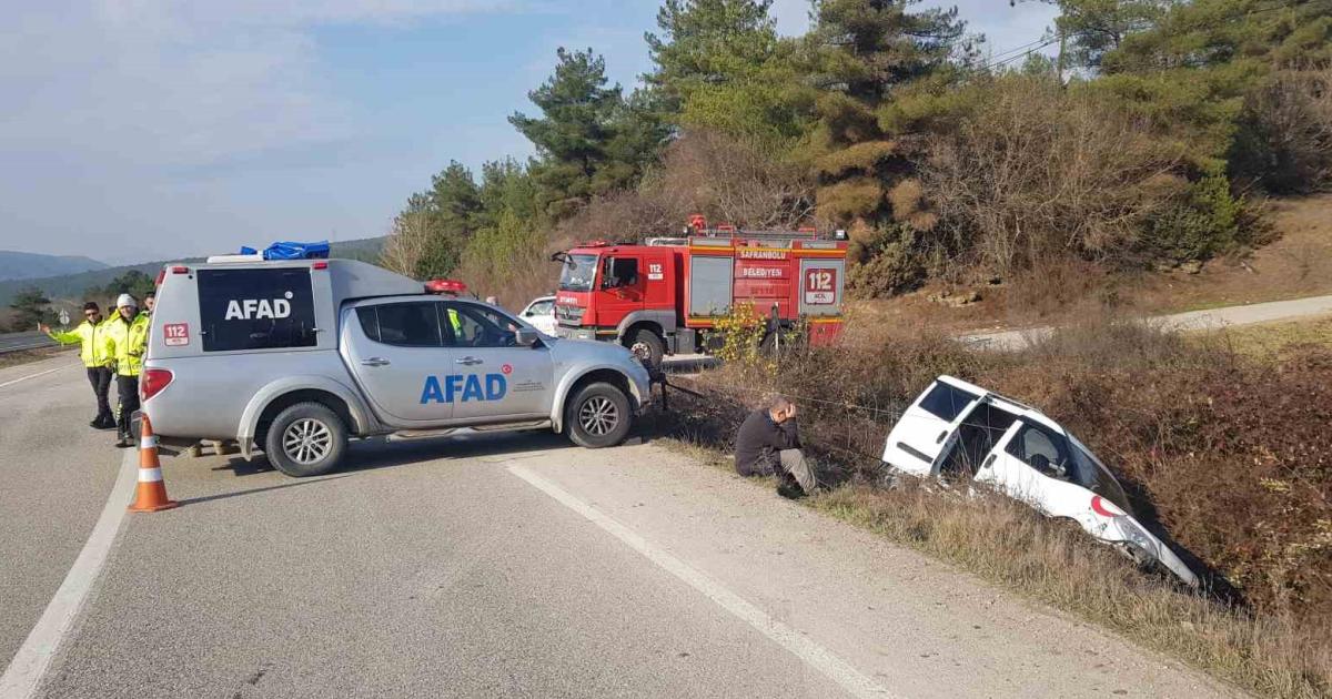 annesinin cenazesi basinda saatlerce bekledi karabukte aci kaza r8kJQWte.jpg