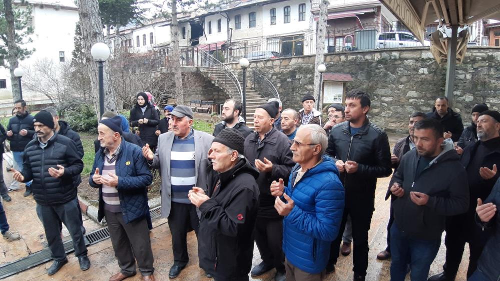 Bolu'dan Kutsal Topraklara Dualarla Uğurlandılar