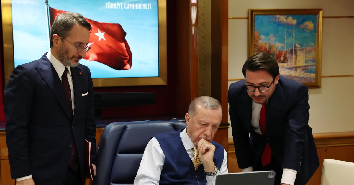 cumhurbaskani erdogan anadolu ajansi yilin oylamalarina katildi qx9dS8rx.jpg