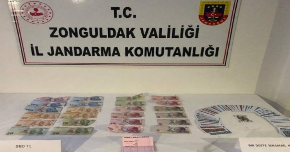 zonguldakda bir kiraathanede kumar ve alkol operasyonu xTJ8MN2H.jpg