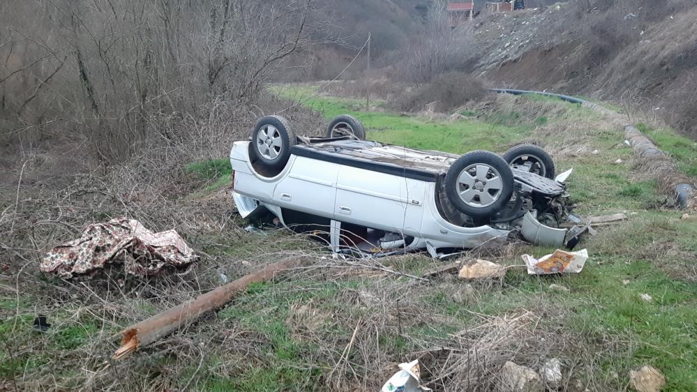 Bolu'da Şarampole Uçan Otomobil