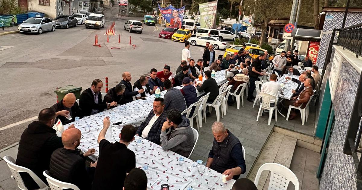 kocaelide o mahallede esnaf ve vatandas iftarda bulustu AGAxmsZC.jpg