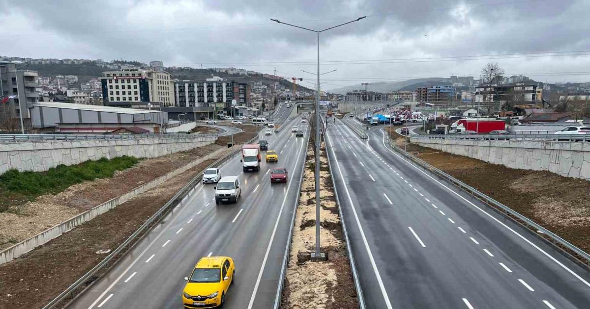 tum turkiyeye ornek olsun kocaelide trafik cilesine nester vuruldu mw6pkHOS.jpg