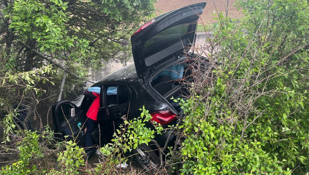 Bolu TEM'de Otomobil Şarampole Uçtu 1