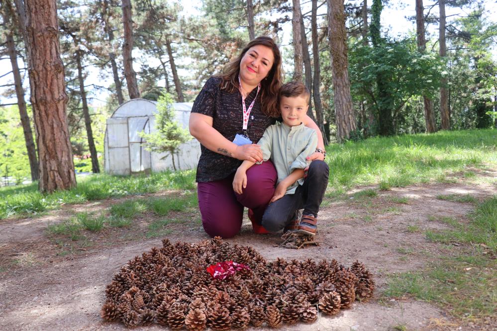 Bolu'da Yedi Yaşındaki Çocuktan Ebeye Sürpriz 1