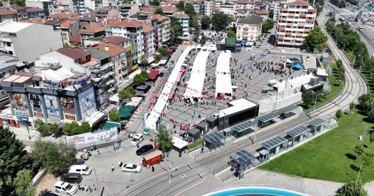 kocaelide izmit ve gebzede geri sayim basladi 2jqtFciK.jpg