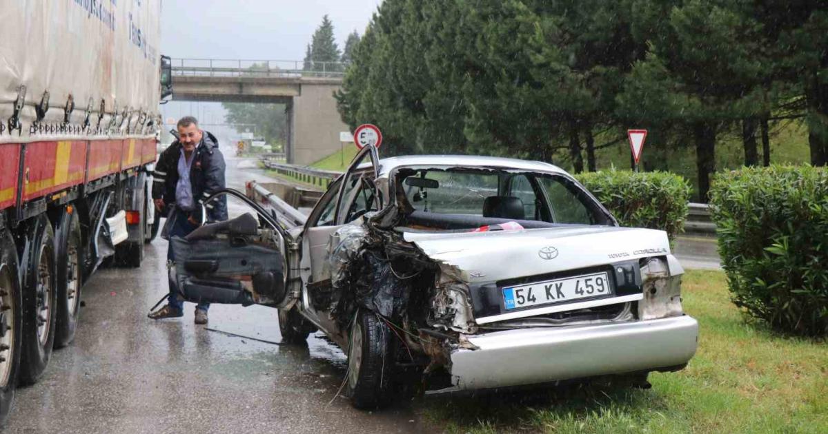 sapagi kaciran otomobil geri gelirken faciaya yol aciyordu 2 yarali TPYCAuqj.jpg