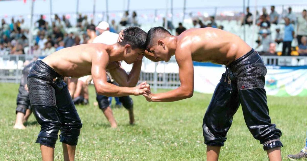 16 sekapark altin kemer yagli guresleri tum hiziyla devam ediyor dYjYIOUw.jpg