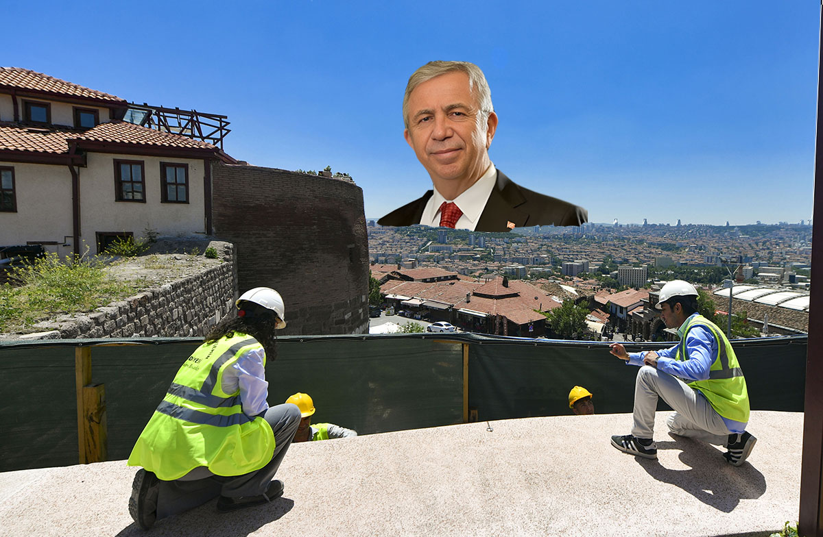 Ankara Kalesi'nde yapılan çalışmalar ve ABB Başkanı Mansur Yavaş fotoğrafı