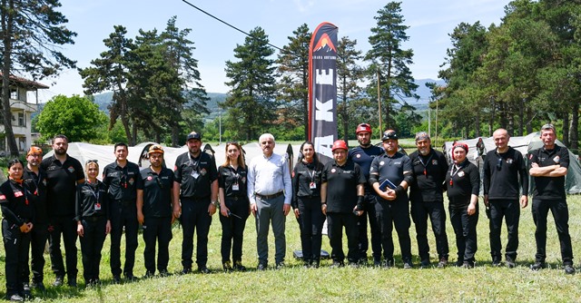 Bolu Valisi Afet Calismalarina Katildi