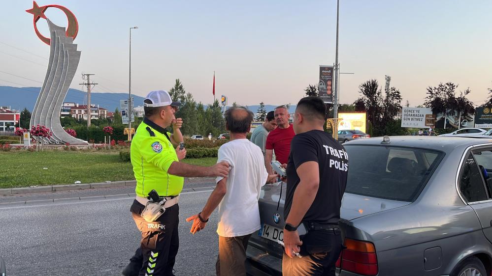 Bolu'da Yol Kenarında Uygunsuz Halde Yakalanınca Cezayı Yedi 1