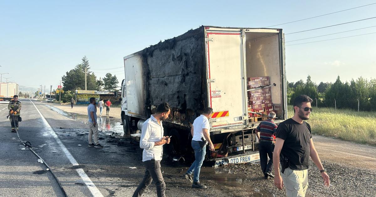 ankara kahramankazanda seyir halindeyken cayir cayir yandi JIxqLemR.jpg