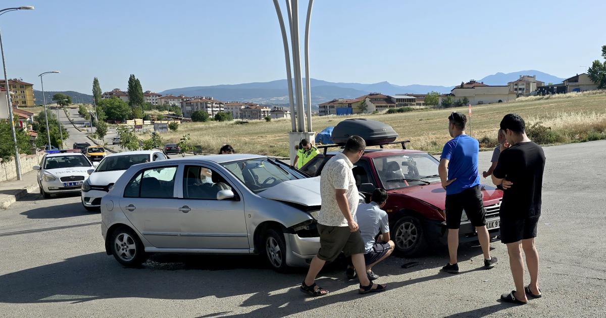 karabukte trafik kazalari 2 yarali u8Gt8BNk.jpg