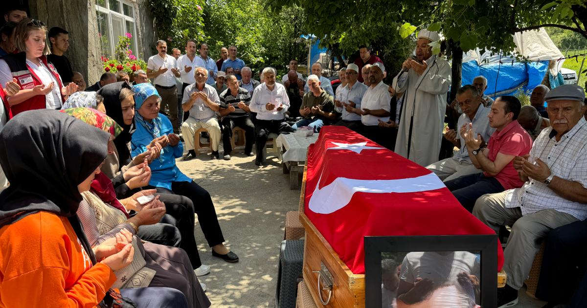 zonguldakta olen madenci bartinda son yolculuguna ugurlandi rWhFKaNg.jpg