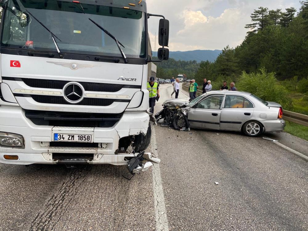 Bolu'da Korkunç Kaza 2 Yaralı