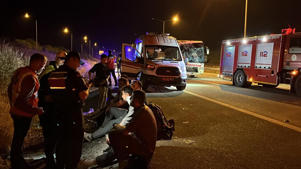 TEMin Bolu gecisinde 2 yolcu otobusu carpisti 2