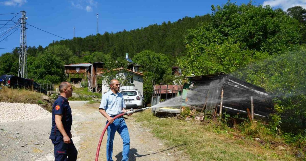 kastamonuda koy koy geziyorlar himCgvh8.jpg