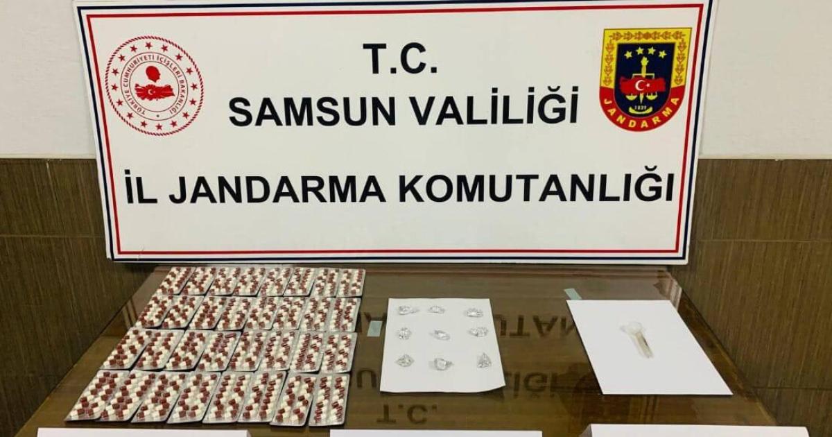 samsun carsambada uyusturucu operasyonu 2 gozalti ucHVckve.jpg