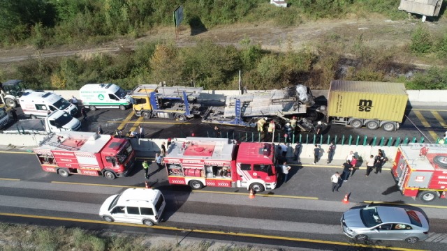 Düzce'de zincirleme trafik kazasında 1 kişi öldü, 7 kişi yaralandı