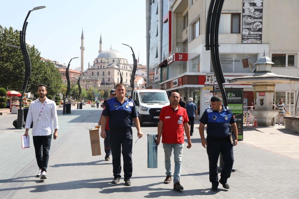 Bolu'da Kapısının Önünde Çöp Olan İşletmeler Cezadan Kaçamayacak 1