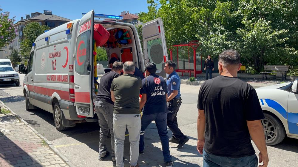 Bolu'da Veda Mesajı Atan Kadın Eşinin Tabancasıyla Kendini Vurdu!