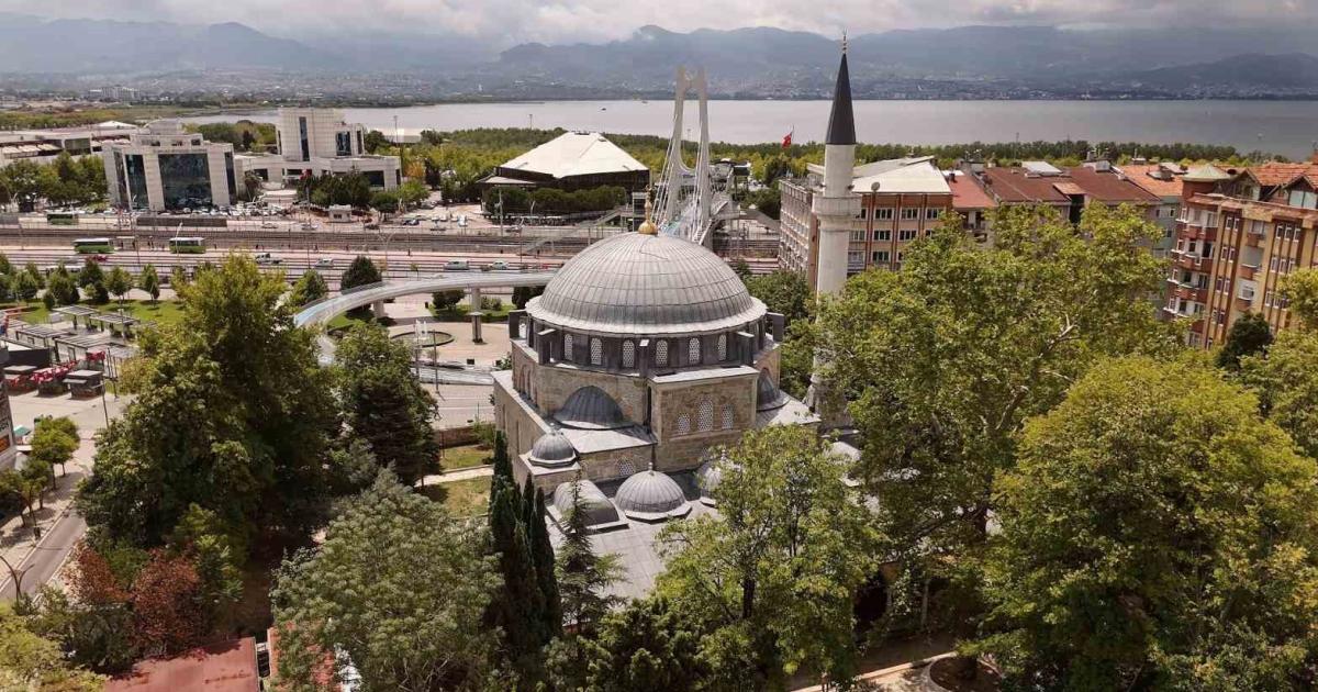 kocaeli izmitte zamana meydan okuyan cami hayranlik uyandiriyor HP1NVwbK.jpg