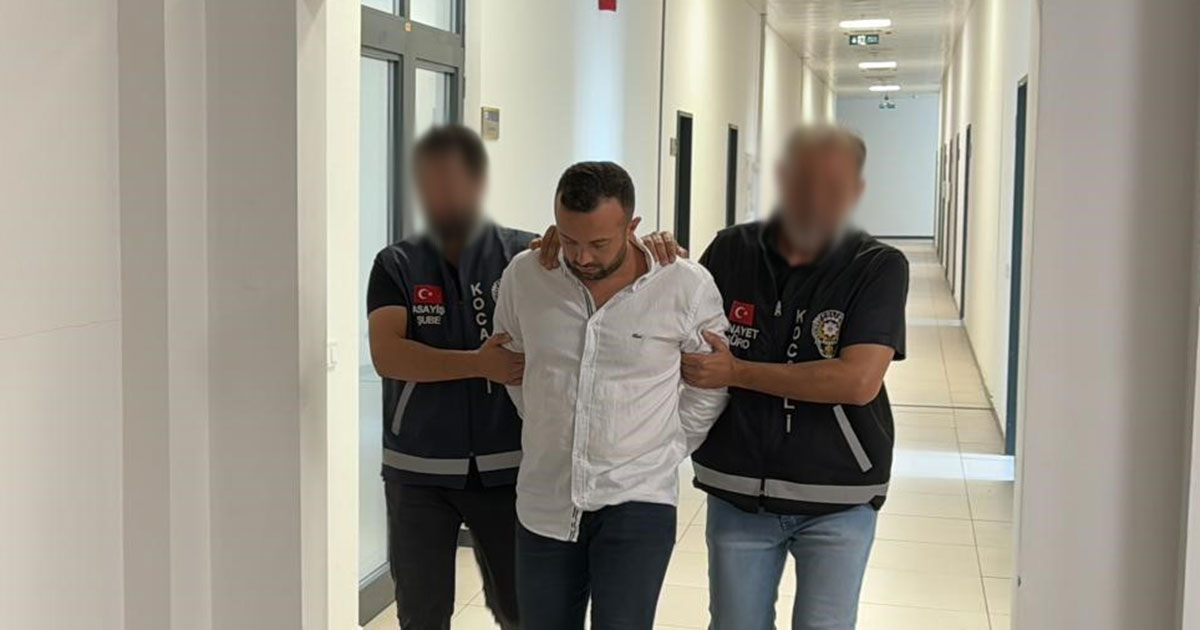 Kocaeli'de Durakta İnmek İsteyen Yolcu, Pompalı Tüfekle Öldürüldü