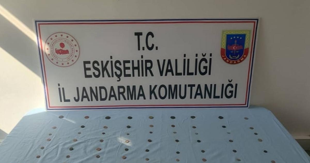 eskisehir sivrihisarda tarihi eser operasyonu neler neler ele gecirildi HtvuCC8A.jpg