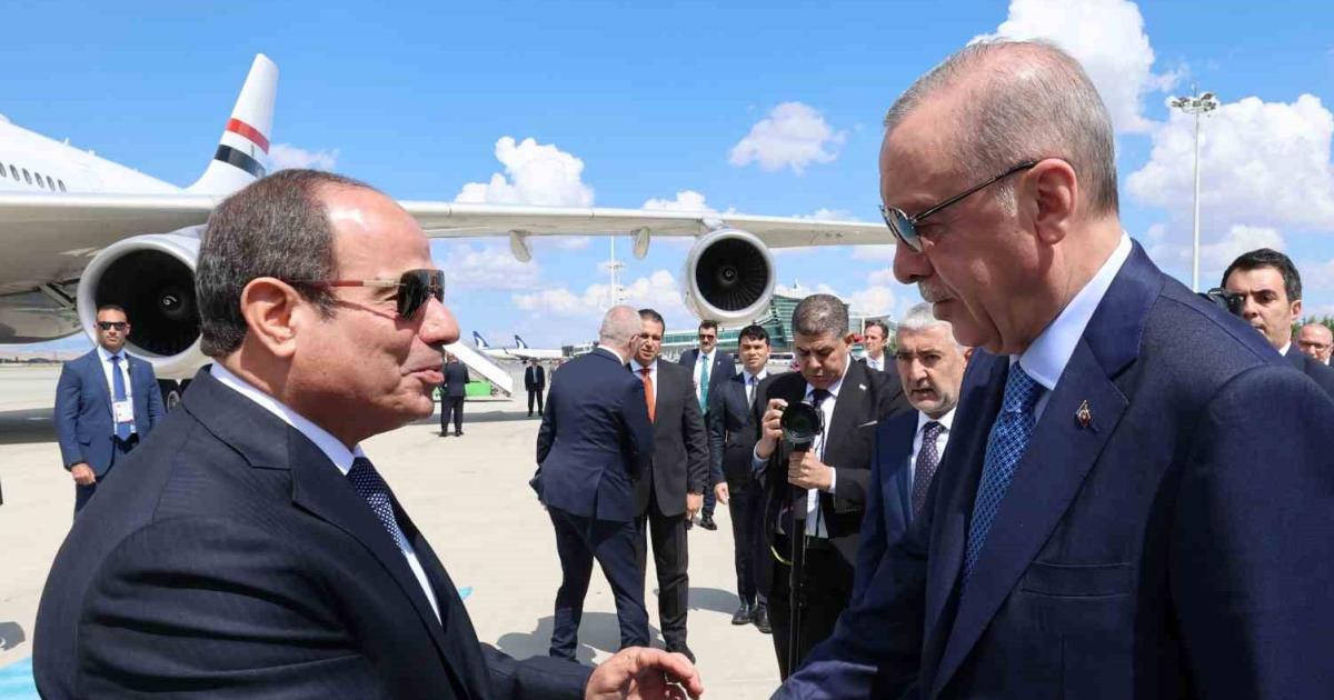 misir cumhurbaskani sisi ankarada cumhurbaskani erdogan karsiladi x2HuTBPh.jpg