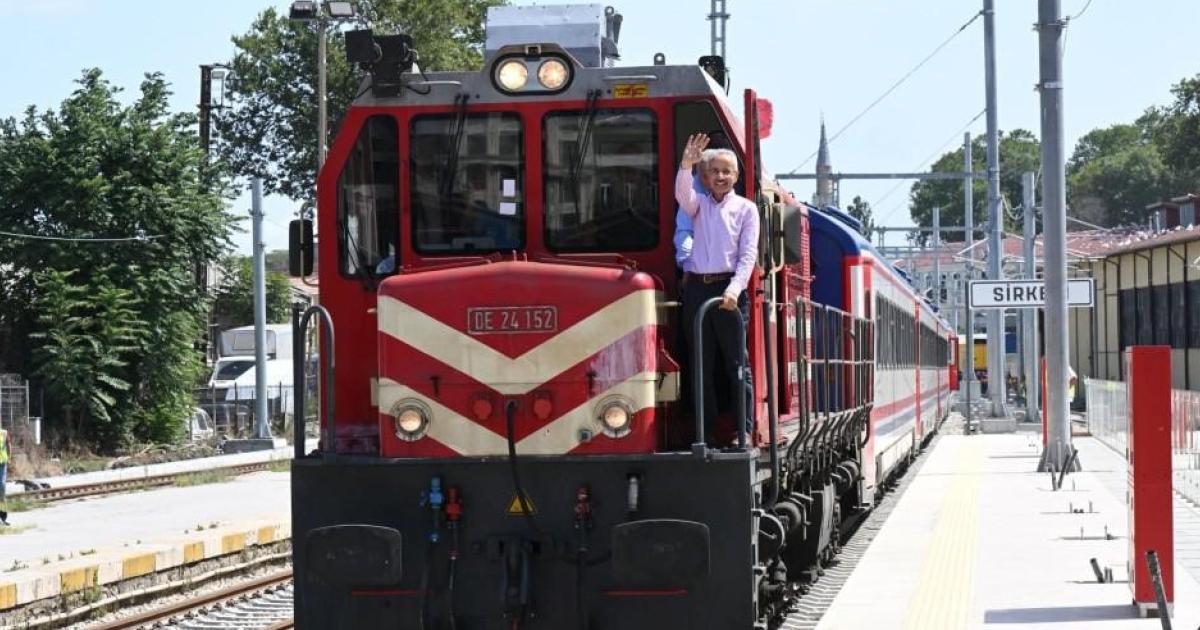 ulastirma ve altyapi bakani uraloglu acikladi demiryollarinda son durum uyqRVFim.jpg