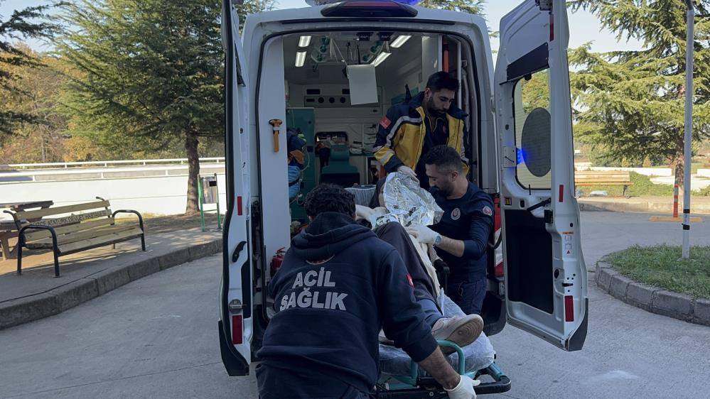 Bolu'ya giden bir otobüste doğum gerçekleştiren kadının ve bebeğinin sağlık durumu iyi.