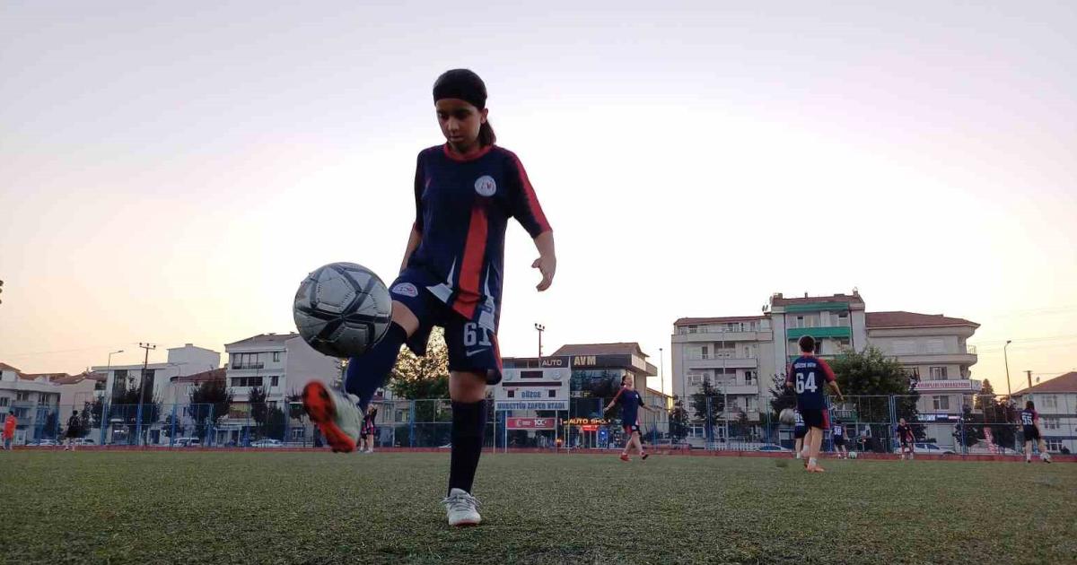 duzce kadin futbol kulubu yeni sezona merhaba dedi SO7tgqtd.jpg