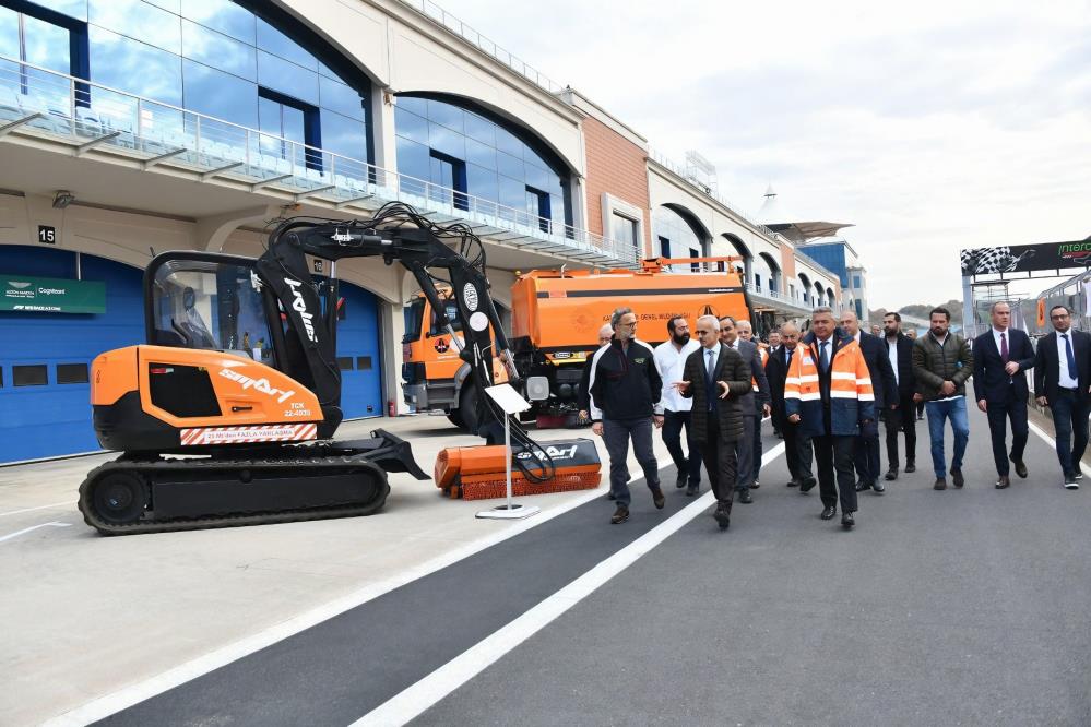 Bakan Uraloğlu Kış lastiği uygulaması 1 Aralık'ta başlıyor