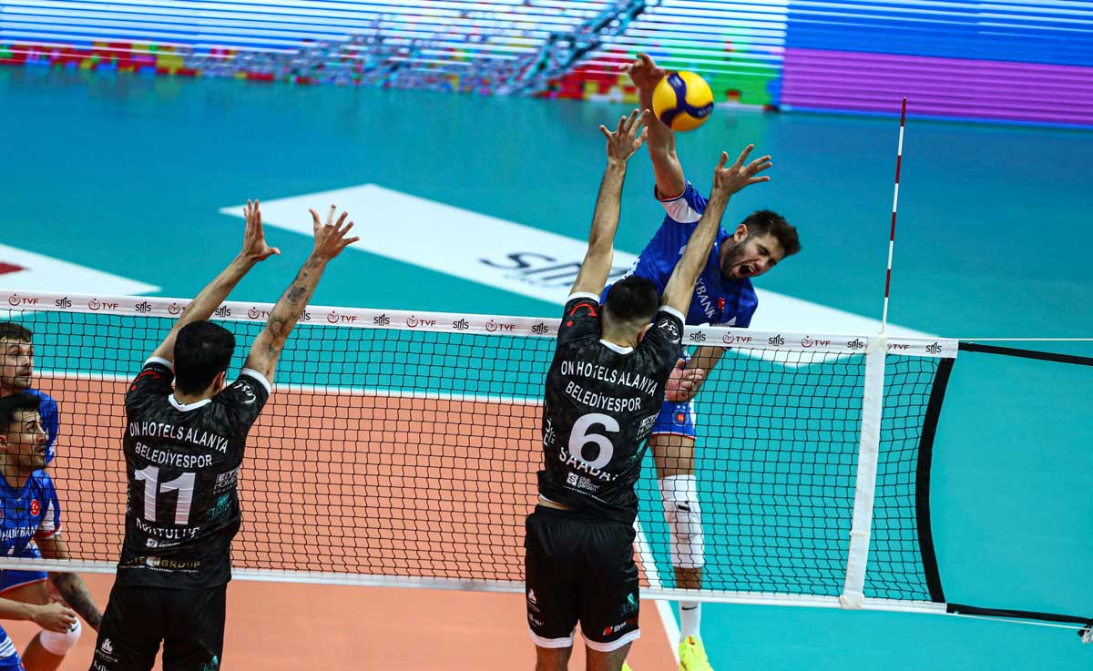 Halkbank, ON Hotels Alanya Belediyespor'u 3-0 İle Geçti