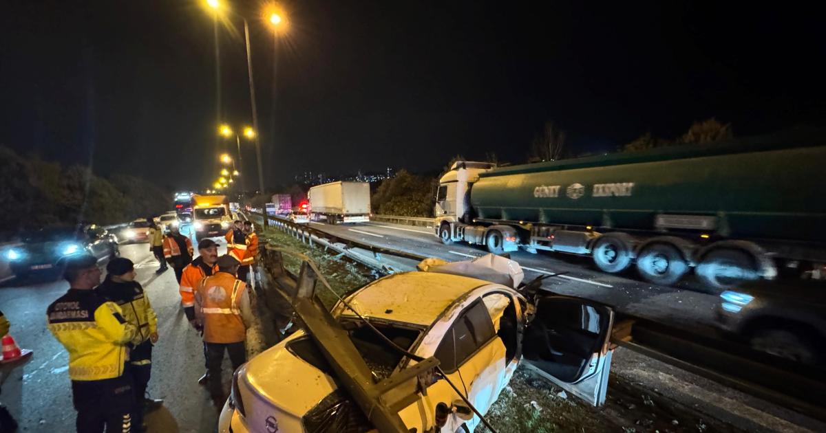 kocaeli izmitte kaza trafik cift yonlu aksadi WOIQlKIQ.jpg