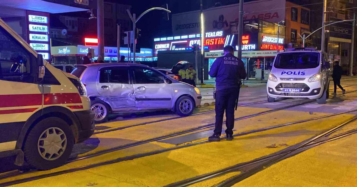 kocaeli izmitte trafik kazasi bir kisi yarali TLaYMdNT.jpg