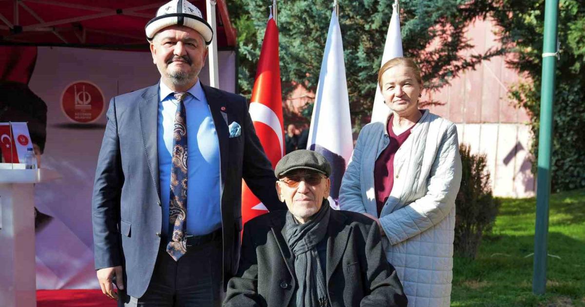 ankara keciorende kirgiz yazar cengiz aytmatov anildi dAHeiG2a.jpg