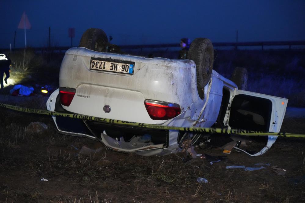 Ankara'da takla atan otomobil hurdaya döndü 1