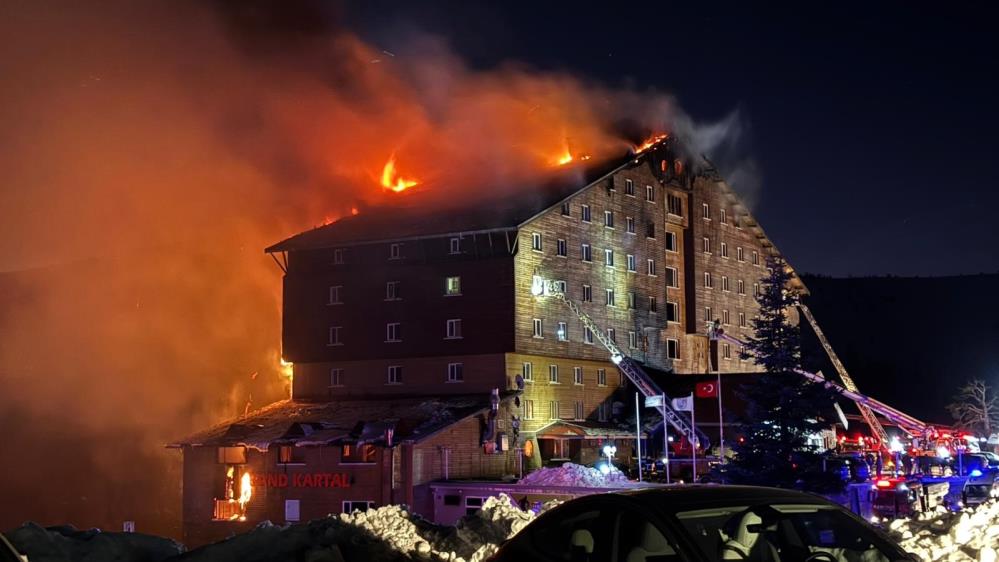 KAPAK Kartalkaya’da otel yangını