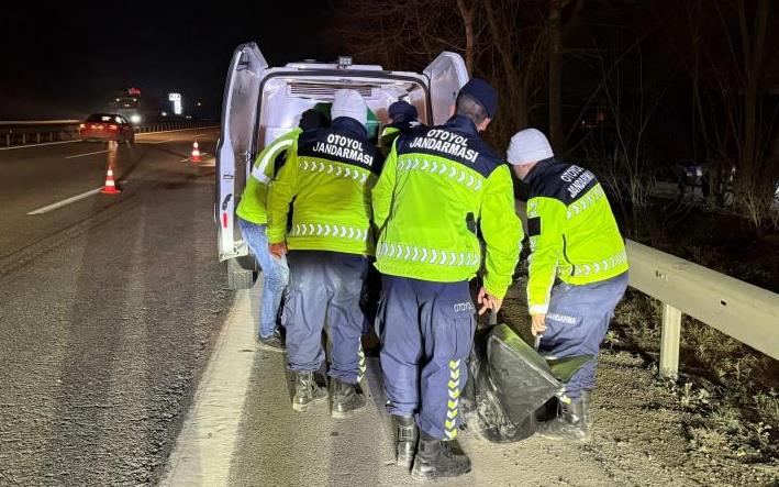 Otoyolda bir kişinin parçalanmış cesedi bulunmuştu