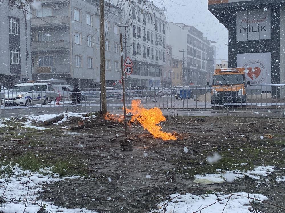 Kocaeli'deki metan gazı yangını 5. gününde, ekipler bölgede nöbet tutuyor