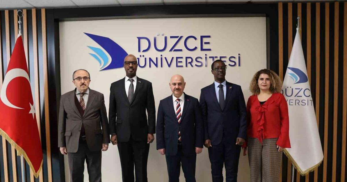 duzce universitesinde ruanda ruzgari Zqgi328l.jpg