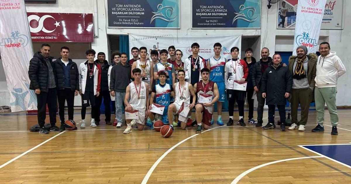 duzcenin 3x3 basketbol sampiyonu belli oldu vB1yXZAq.jpg